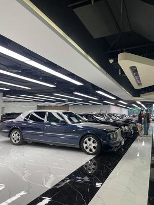 廣州車天車地二手車銷售中心 歡迎來到廣州車天車地二手車銷售中心,買賣車輛的首選之地。