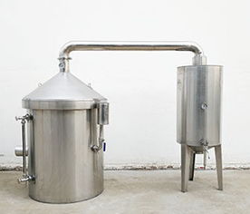 江蘇紅酒燒酒鍋包裝 諸城酒莊釀酒設備 圖